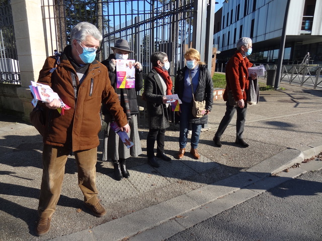 Les communistes de Libourne sont venus à la rencontre des hospitaliers