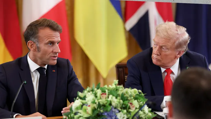 Le délire militariste à 100 milliards de Macron